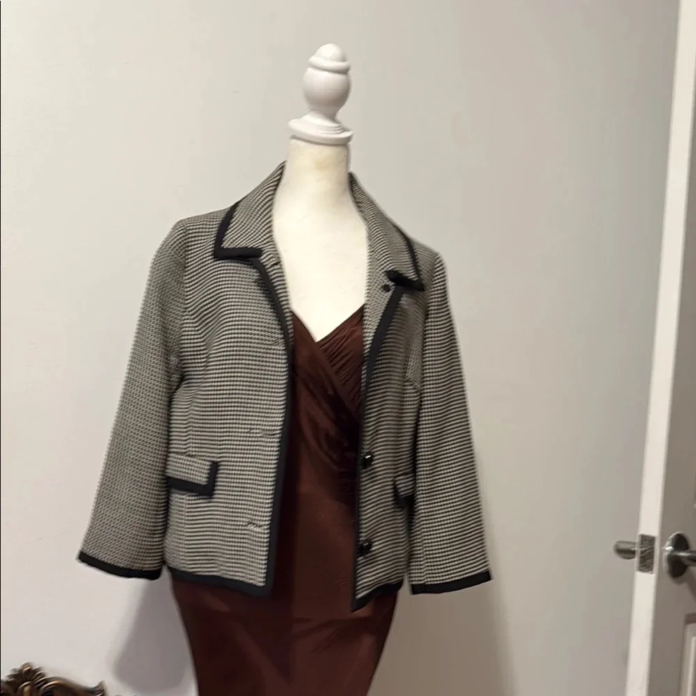 Kate Spade - Black and White Blazer with Houndstooth Pattern and 3Q sleeve